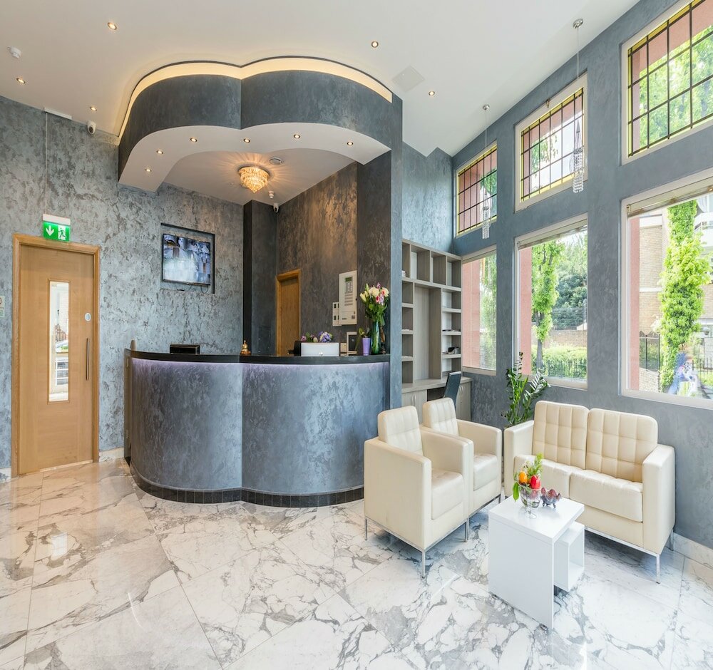 Фото The Lion & Key Hotel