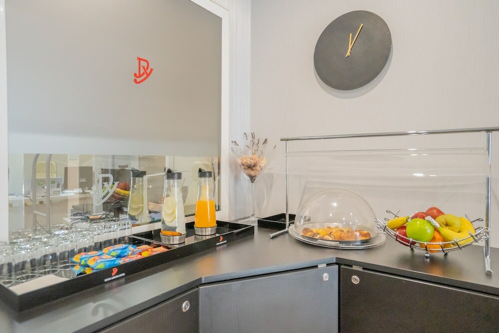 Фото Dinya Lisbon Hotel & Lounge Bar