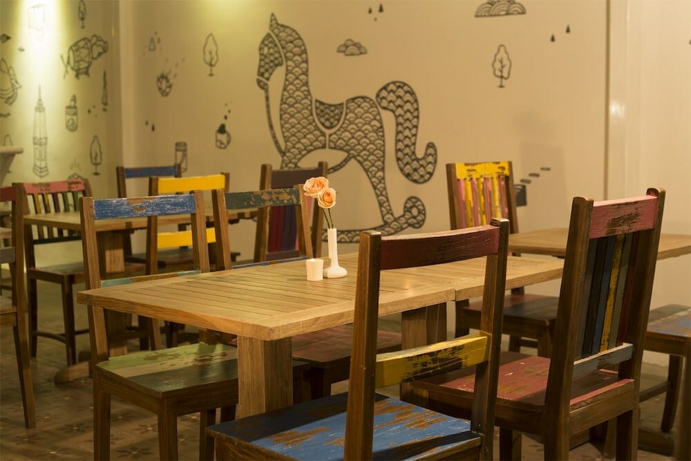 Фото Adhisthana Hotel