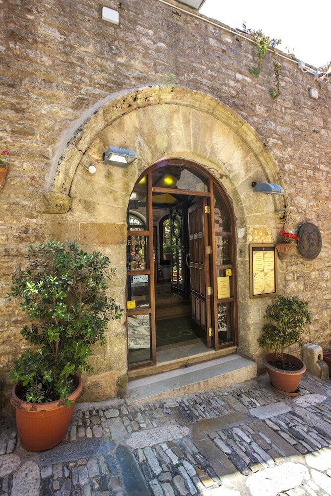 Фото Hotel Elimo