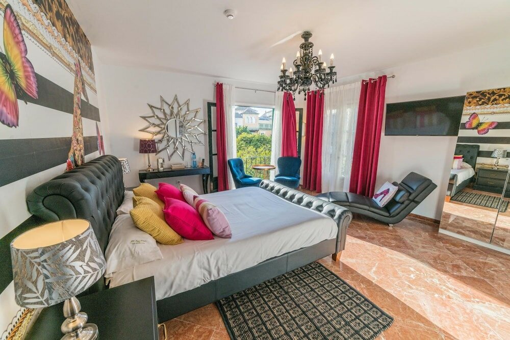 Фото Rey Don Pedro Luxury Home