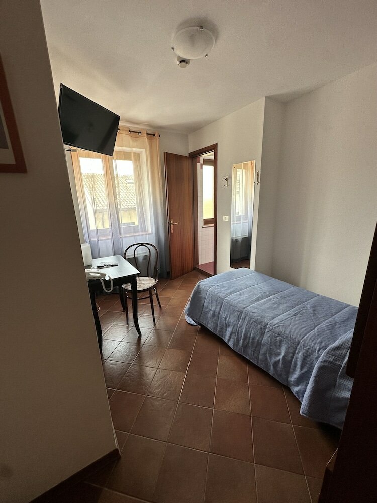 Фото Hotel Alla citta di Trieste