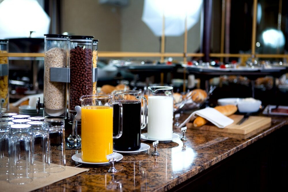 Фото Tbilisi Laerton Hotel