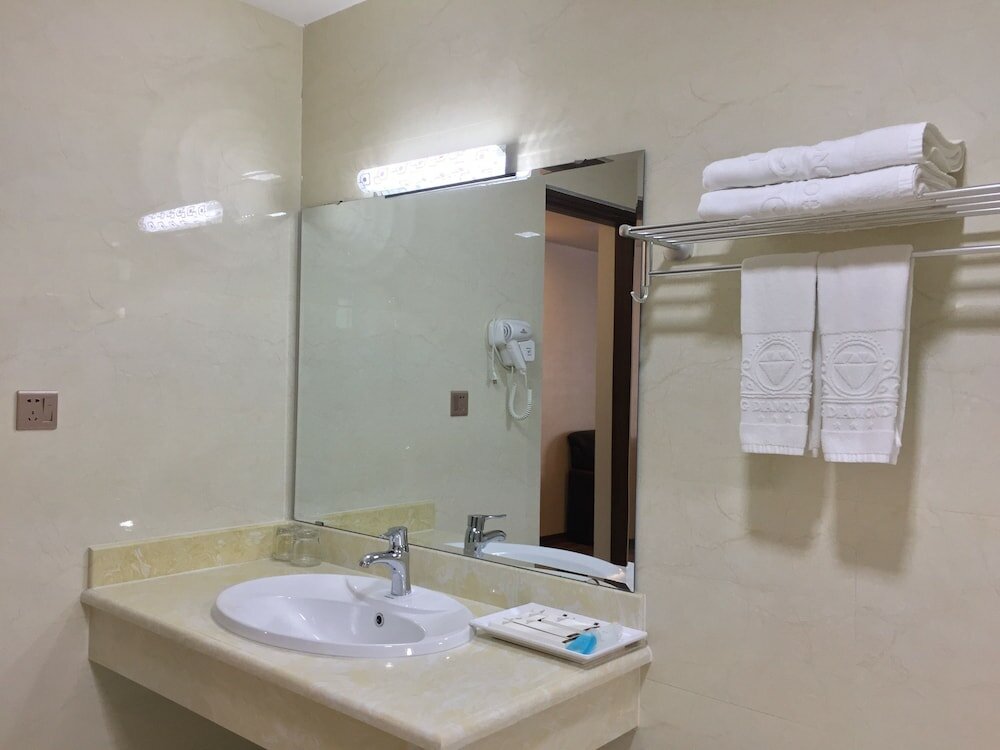 Фото Halong Diamond Hotel