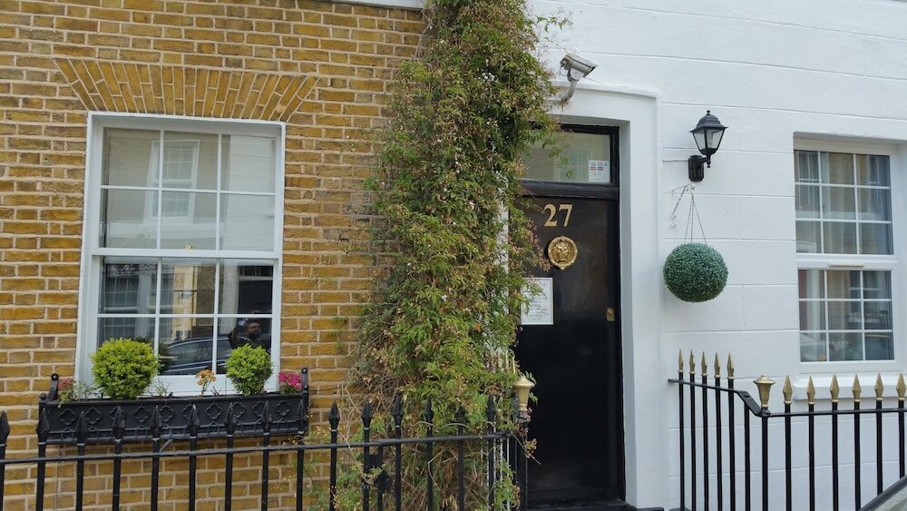 Фото Chester Hotel