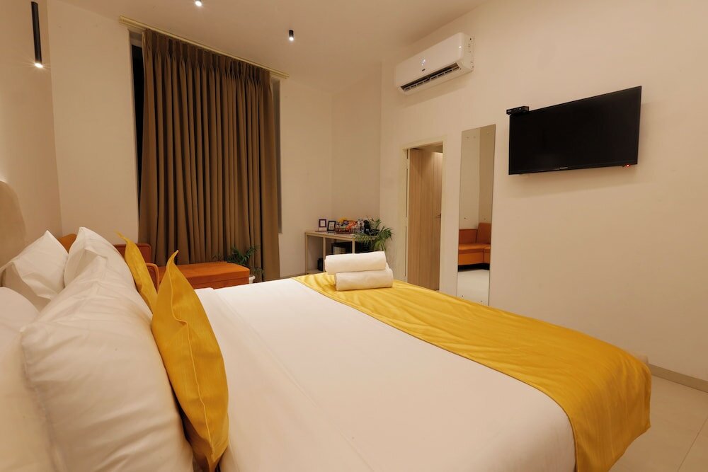 Фото Hotel Varuna