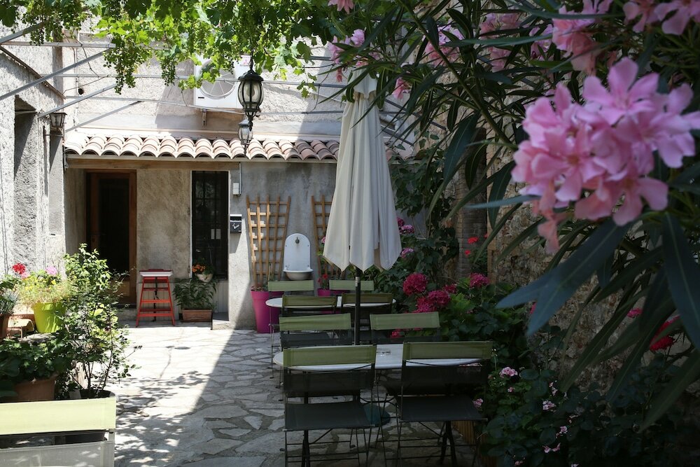 Фото Hôtel du Pont Vieux