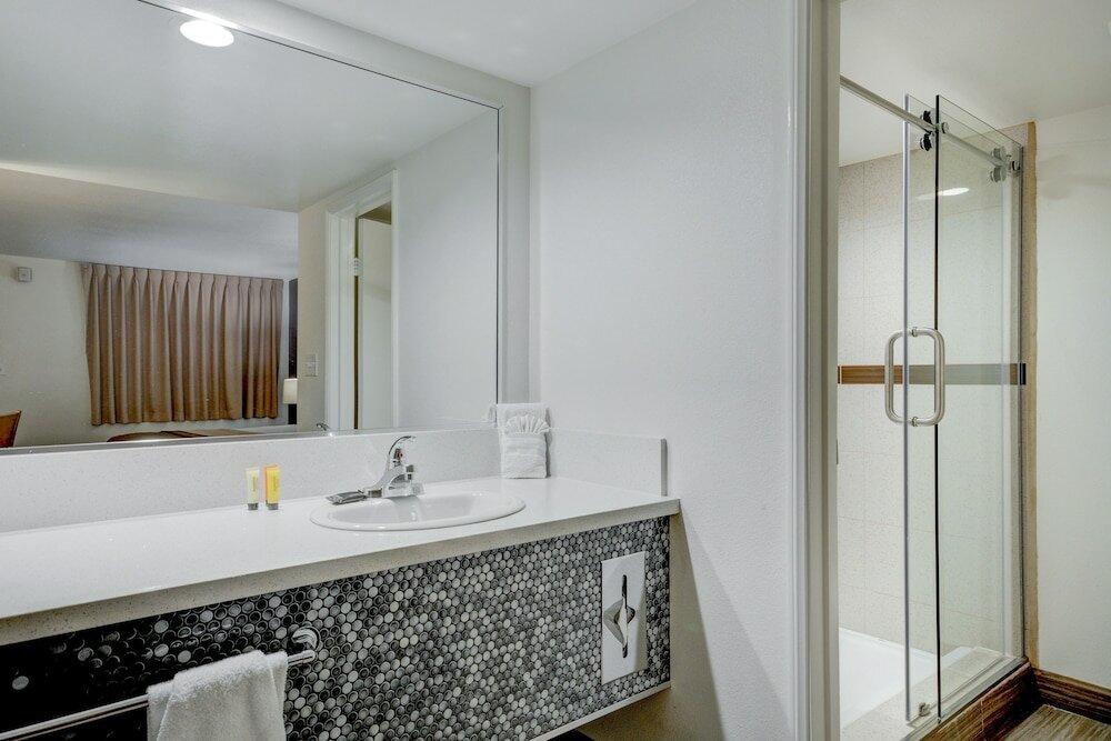 Фото Thunderbird Boutique Hotel