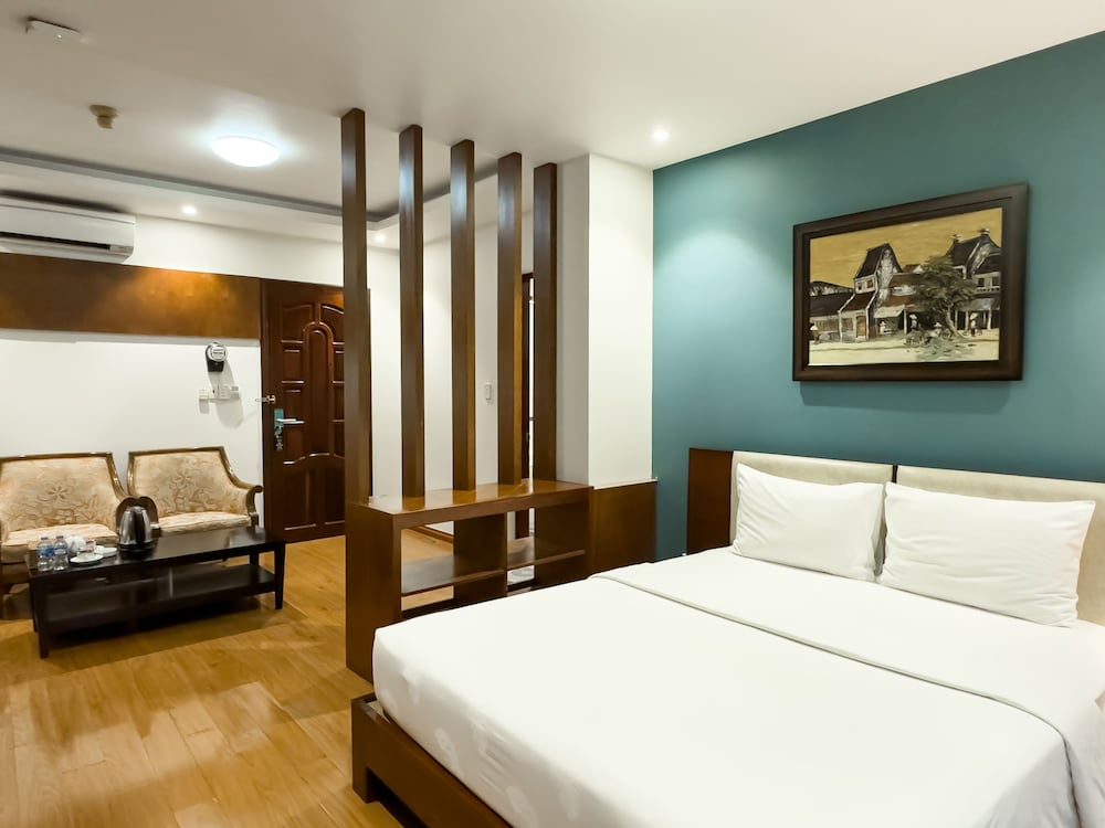 Фото Hoang Yen Hotel - Phu My Hung