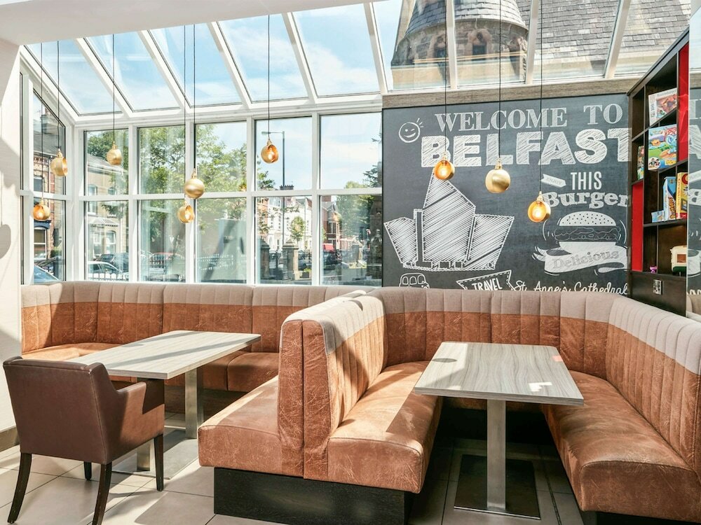 Фото Ibis Belfast Queens Quarter