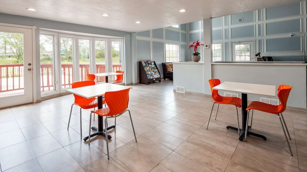 Фото SureStay Hotel by Best Western Olathe