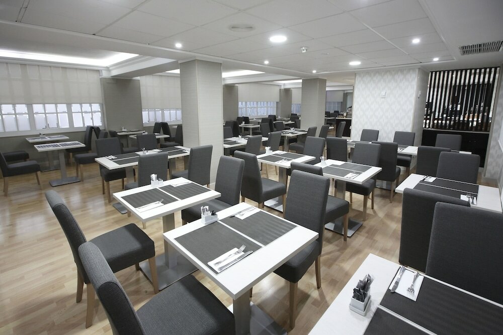 Фото Hotel Sercotel Carlos III