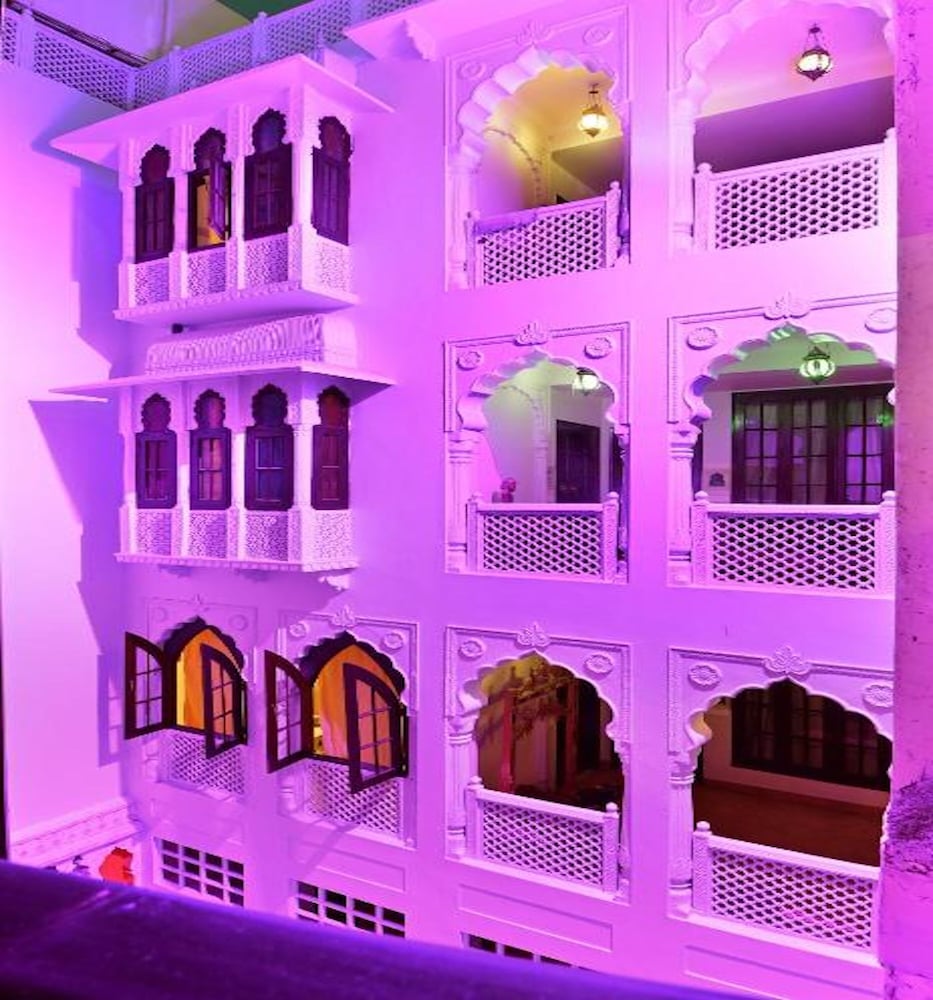 Фото Jyoti Mahal A Heritage Hotel