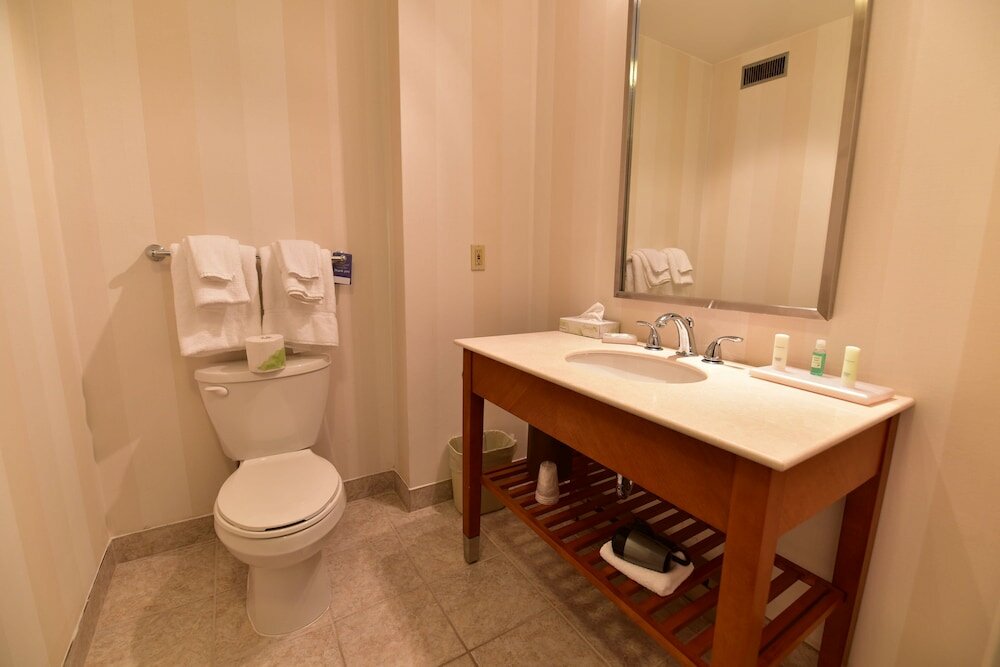 Фото Quality Inn and Conference Centre