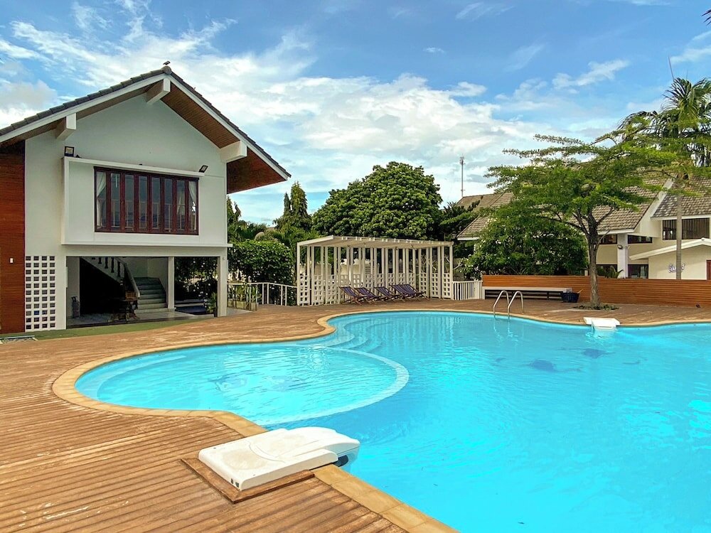 Фото Bang Saphan Resort Hotel