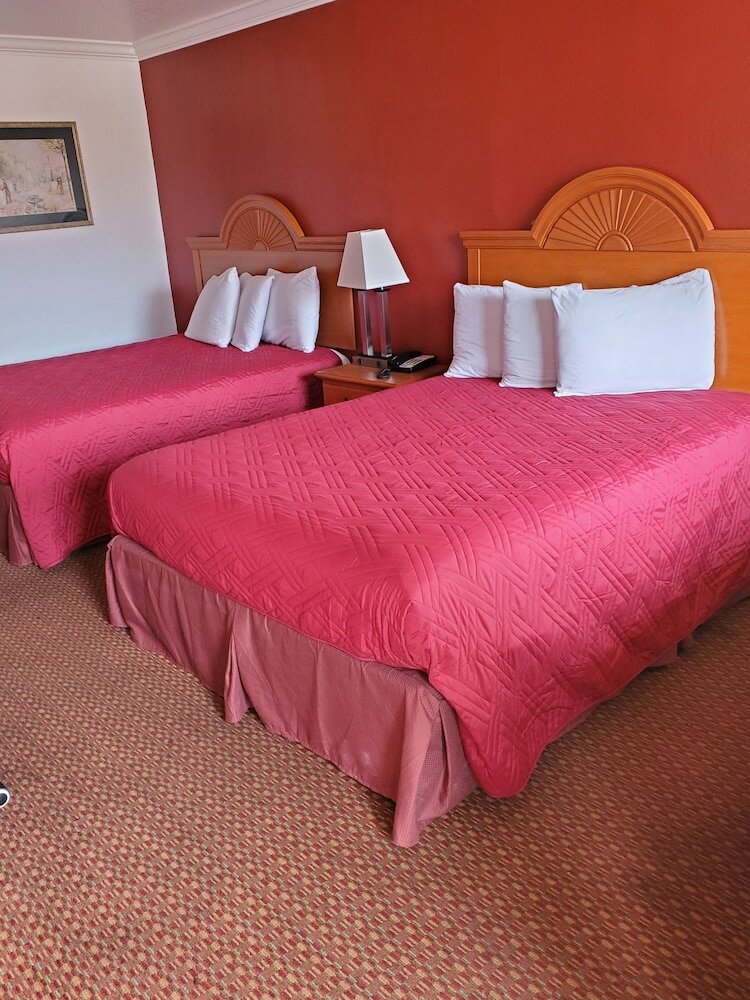 Фото Americana Inn