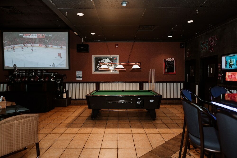 Фото Nisku Inn And Conference Centre