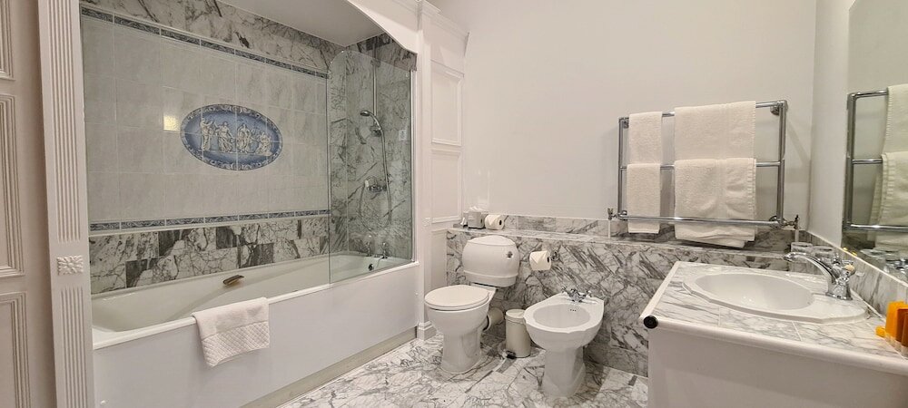 Фото Manor of Groves