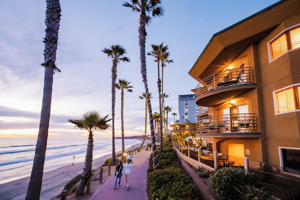 Фото Pacific Terrace Hotel