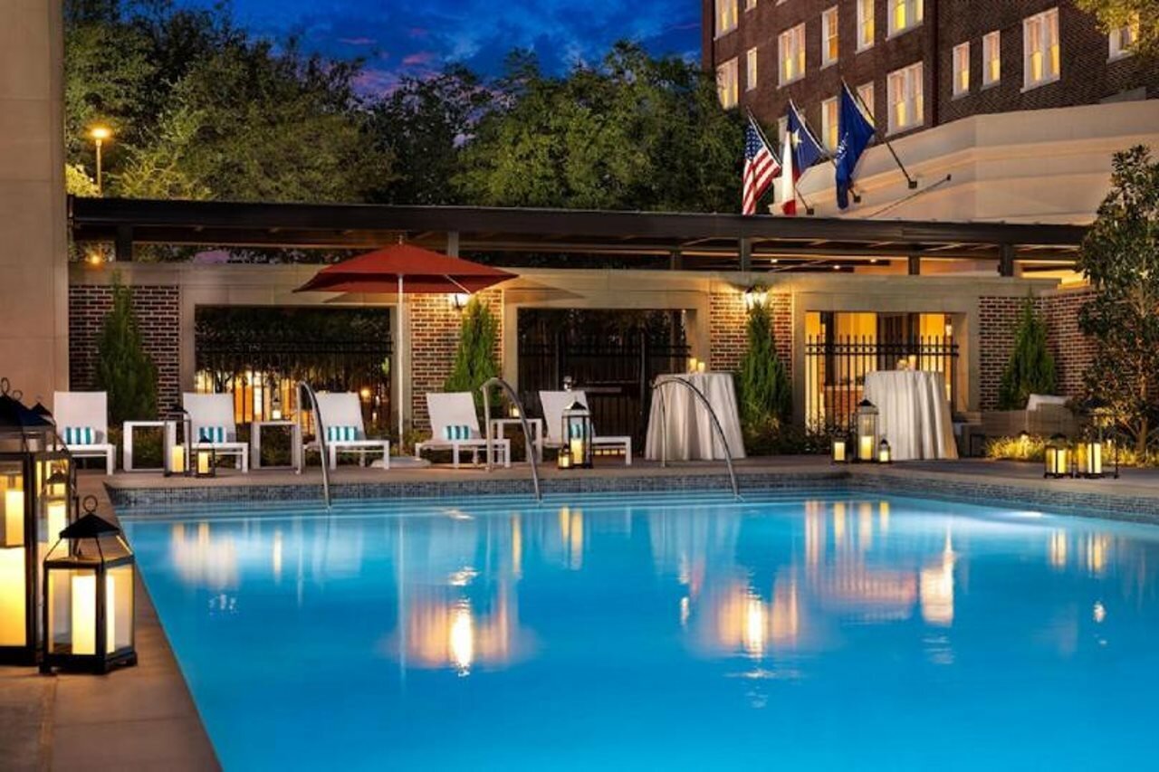Фото Warwick Melrose Dallas