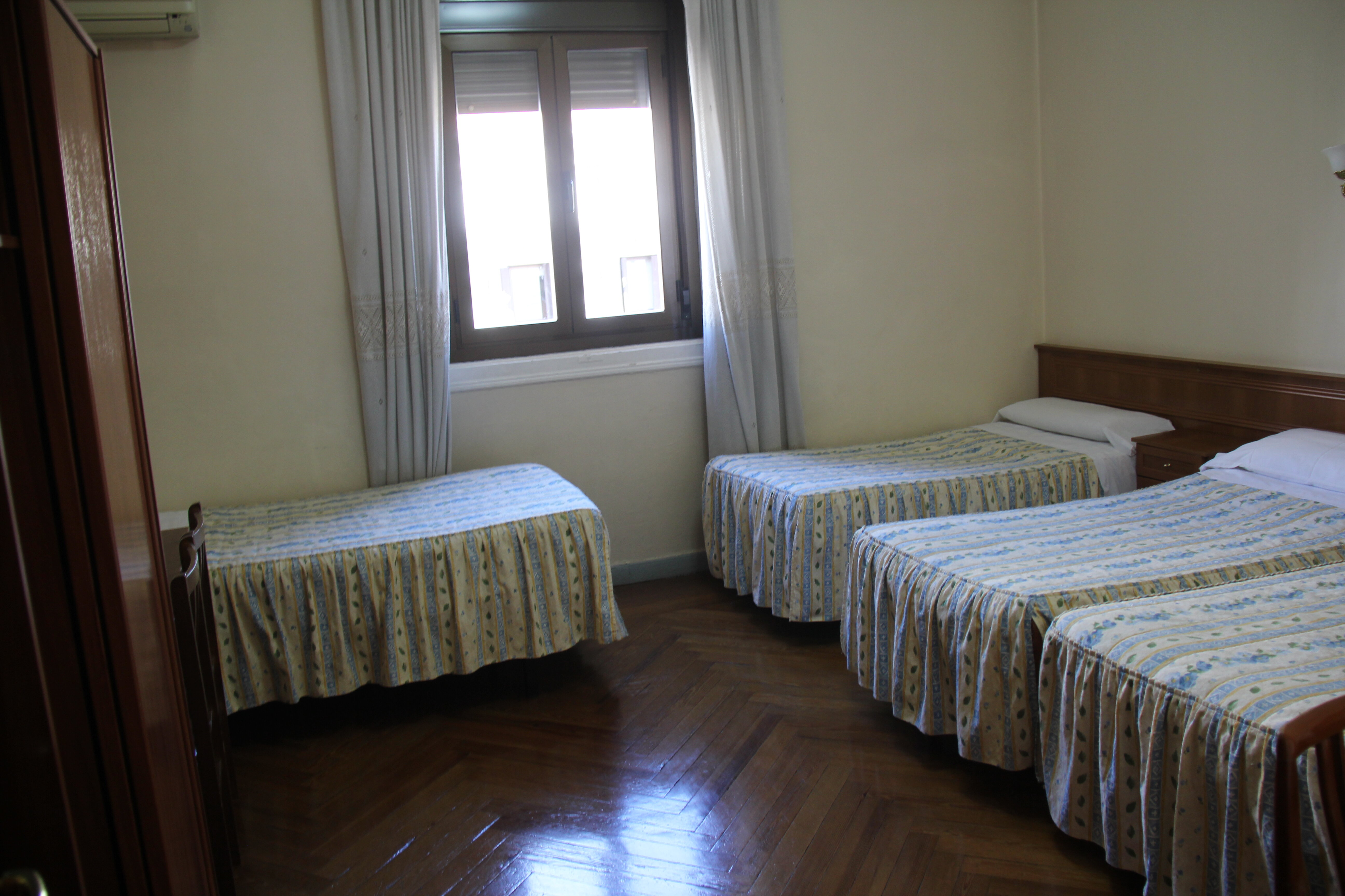 Фото Hostal Splendid