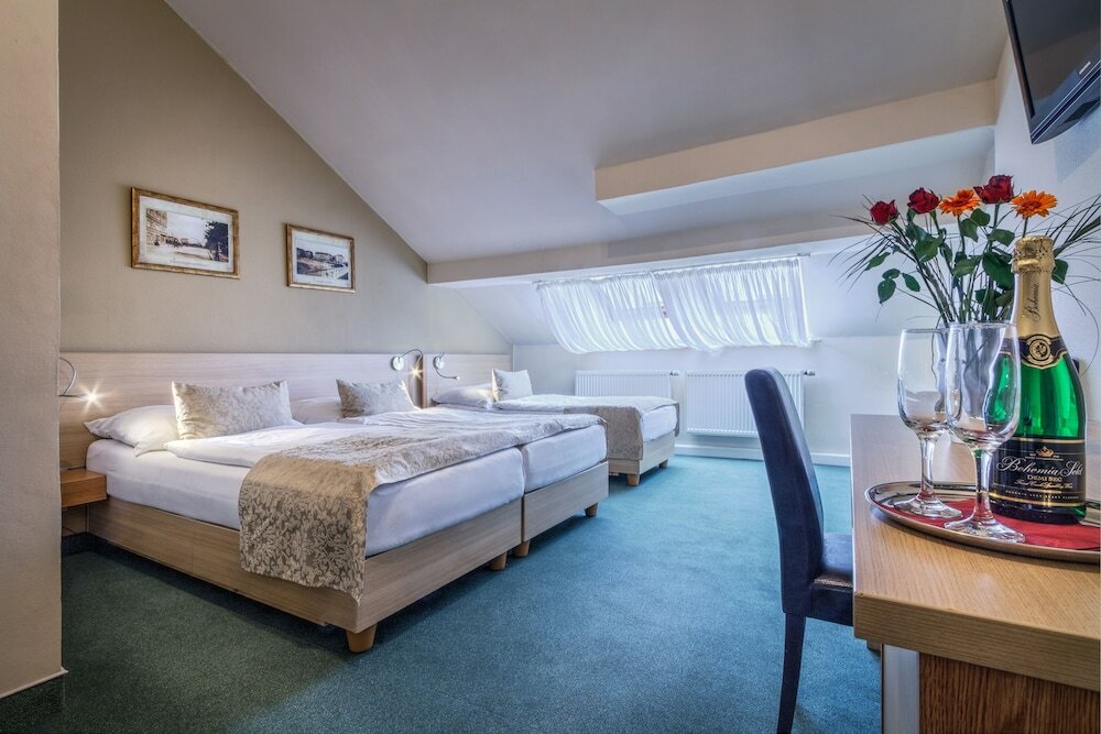 Фото Hotel Taurus