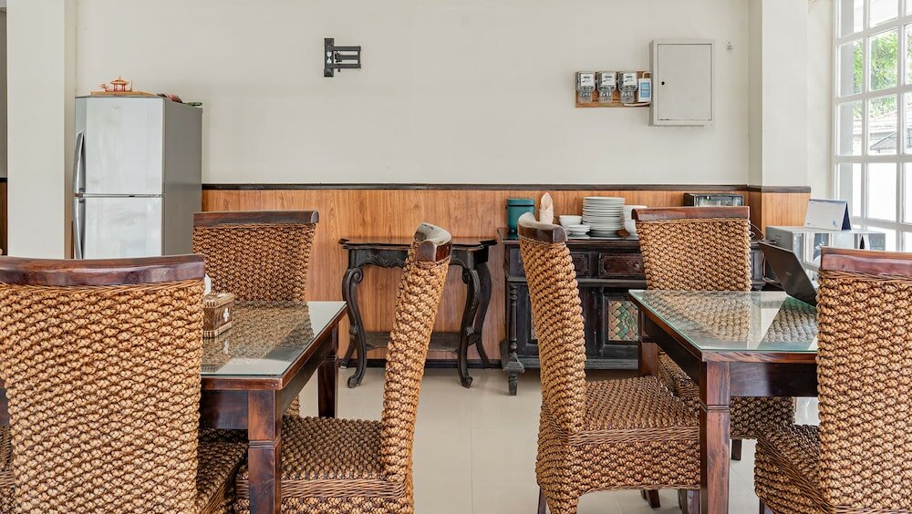 Фото Kuta Airport Insta Hotel