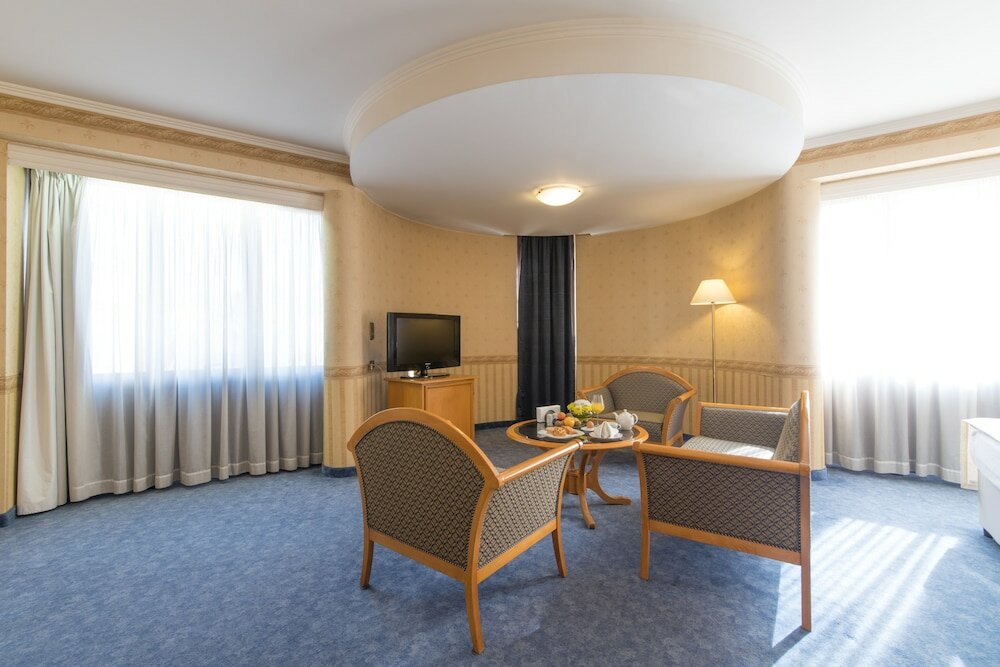 Фото Hotel Downtown