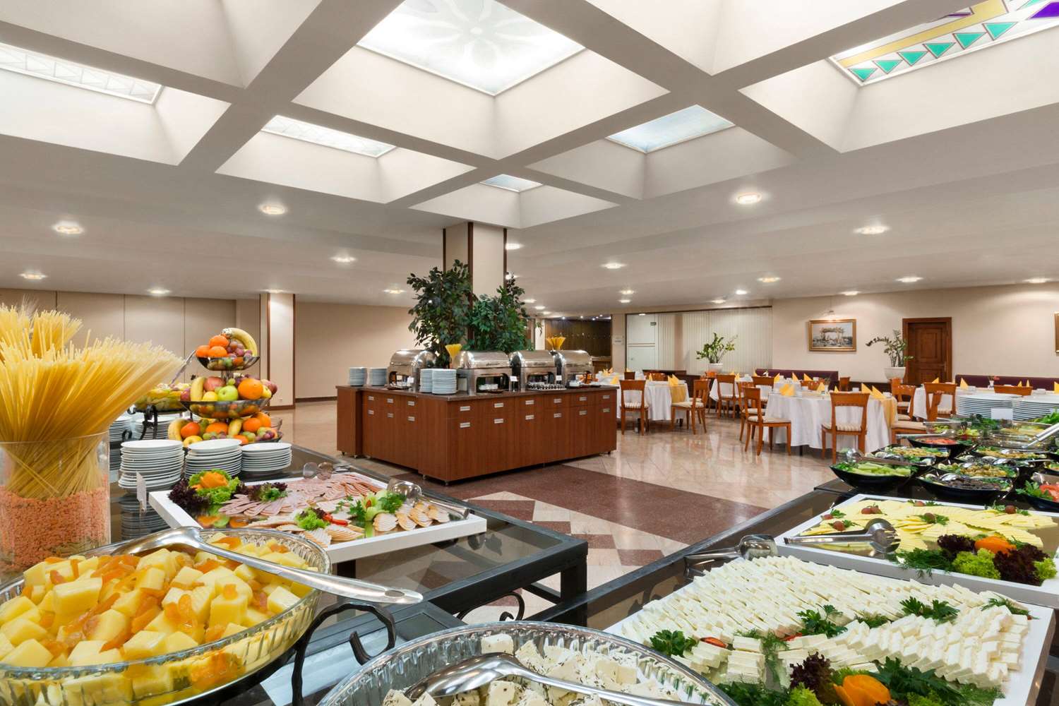 Фото Ramada by Wyndham Sofia City Center