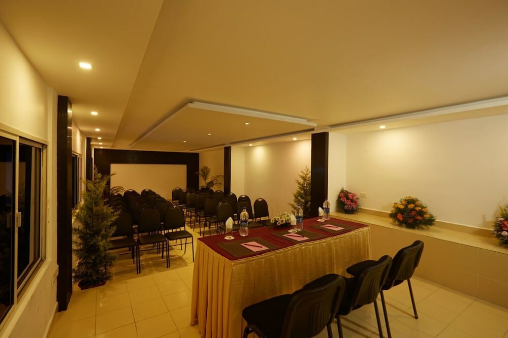 Фото Ktdc Tea County Munnar