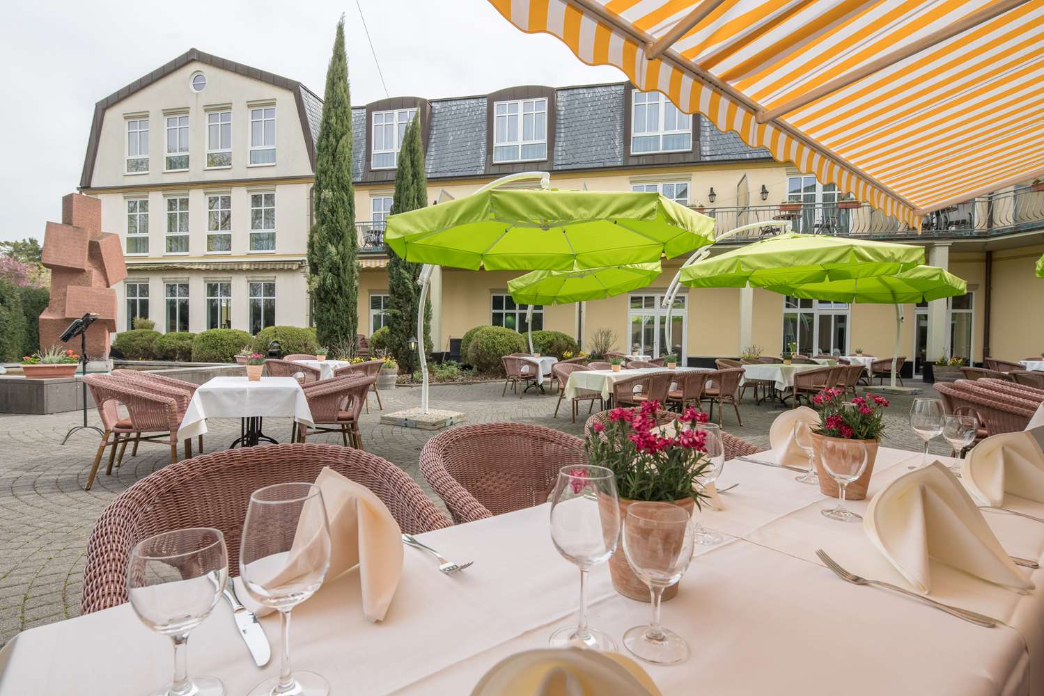 Фото Best Western Wein-Und Parkhotel Nierstein