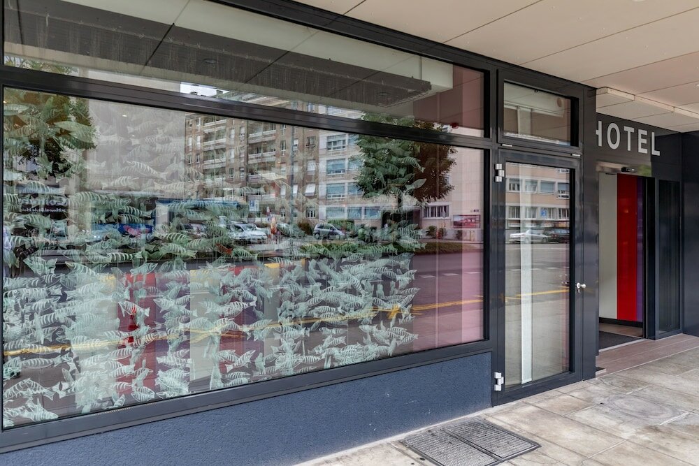 Фото Hotel Les Nations