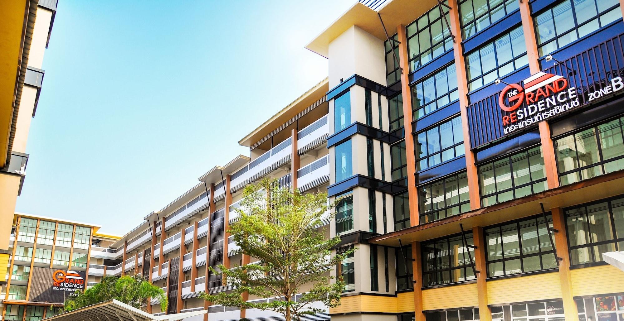 Фото The Grand Residence