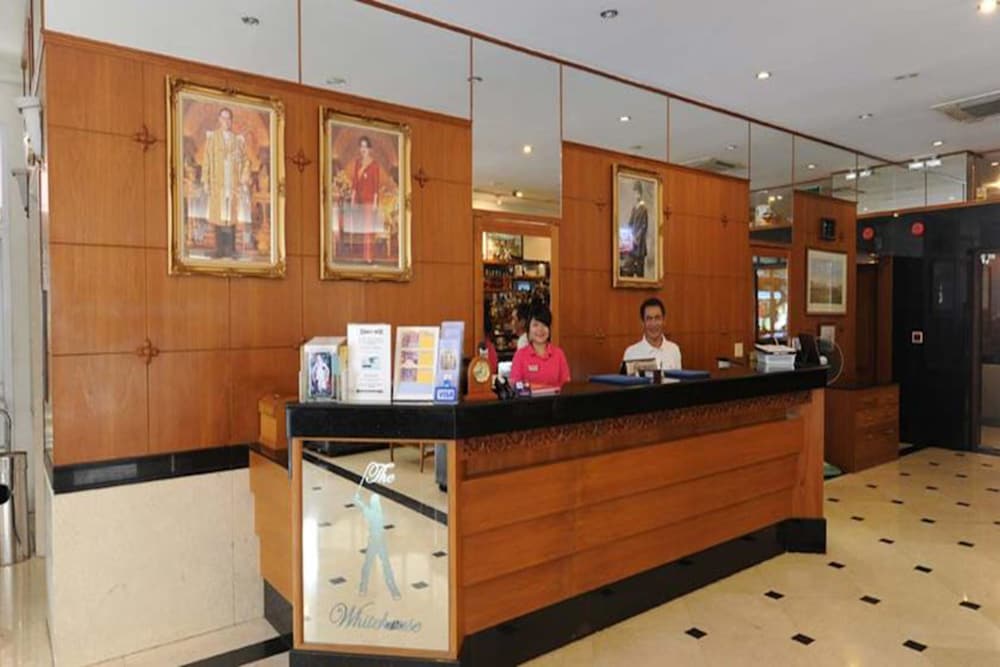 Фото The Whitehouse Condotel