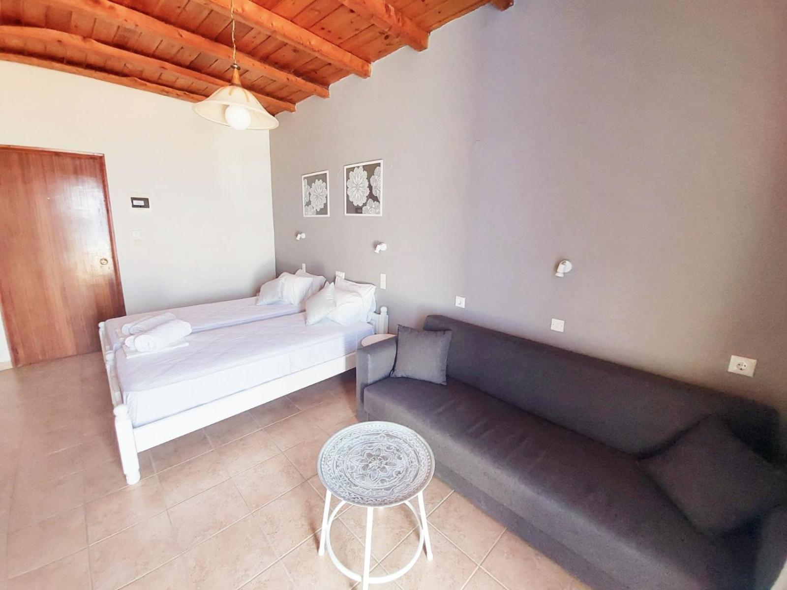 Фото Agia Roumeli Hotel