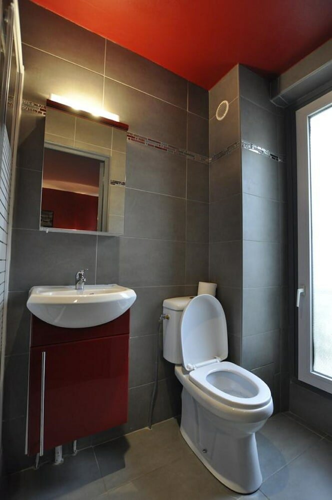 Фото Hipotel Paris Gambetta Republique