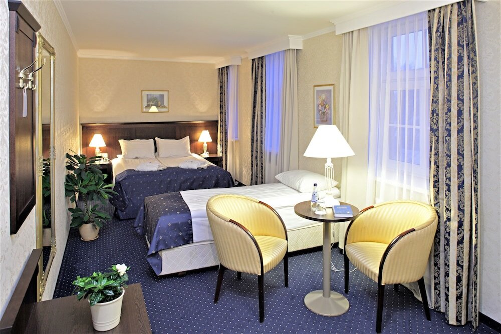 Фото отеля 2