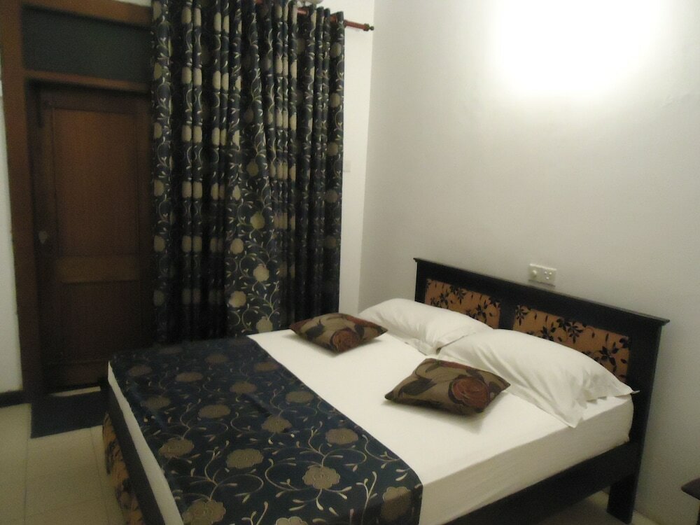 Фото Flower Seven Hotel