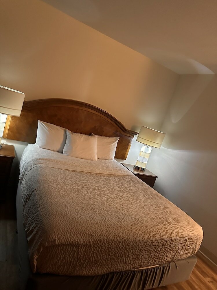 Фото Ramada by Wyndham Anchorage Downtown