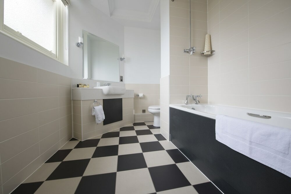 Фото Yarrow Hotel