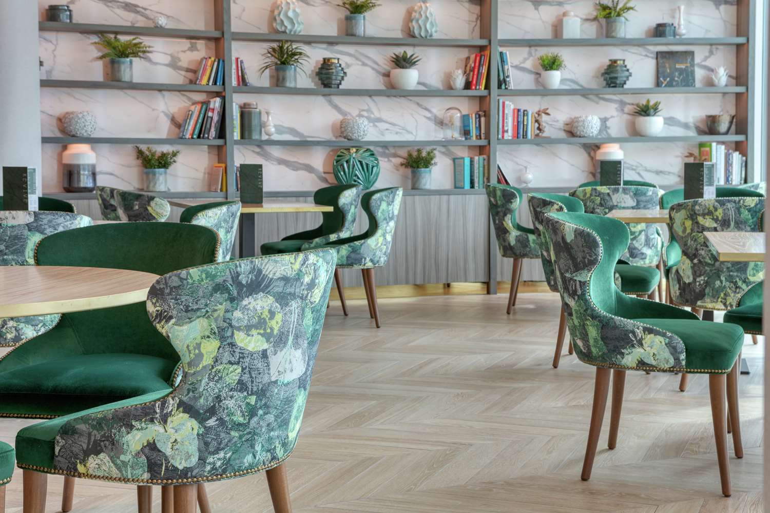 Фото Hilton London Angel Islington