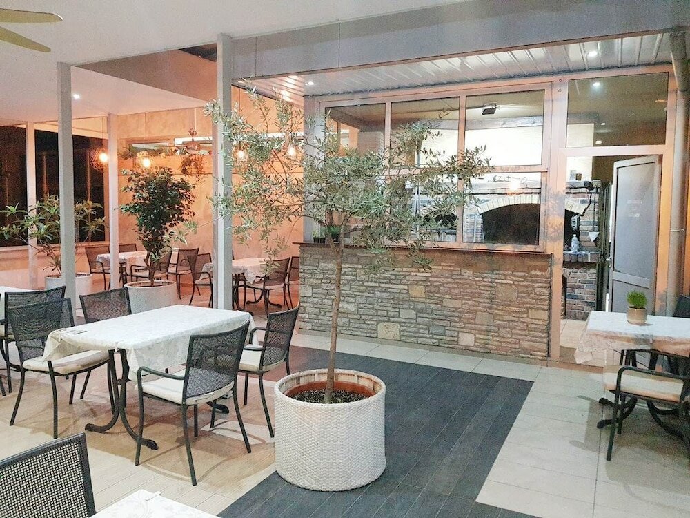 Фото Hotel Brotnjo