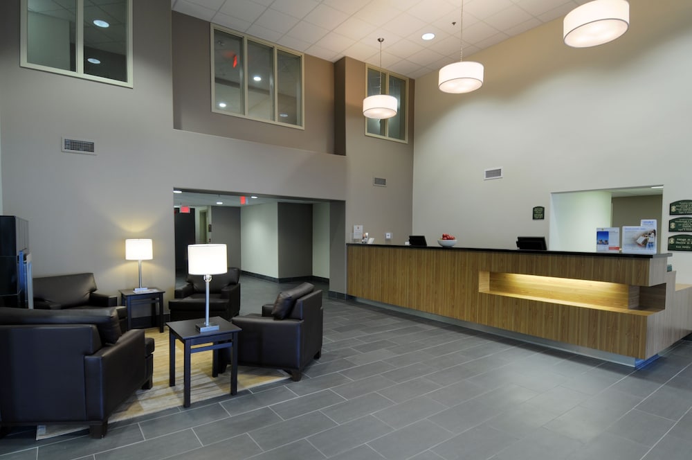 Фото Super 8 by Wyndham Peterborough