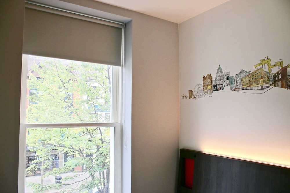 Фото EasyHotel Belfast