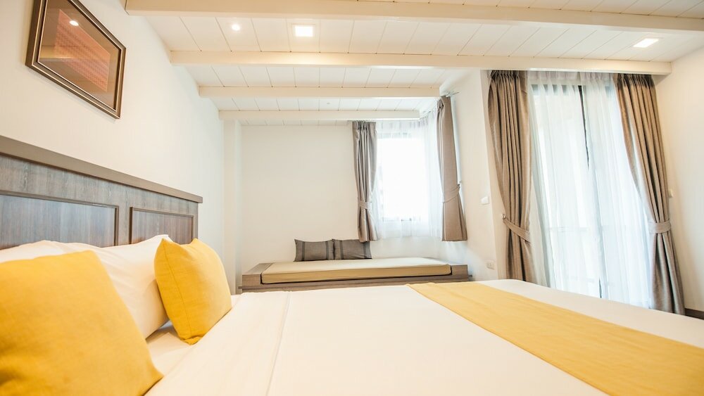 Фото B2 Riverside Premier Hotel