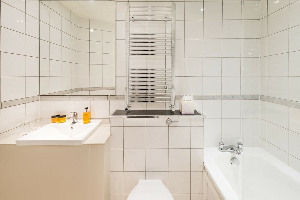 Фото The California