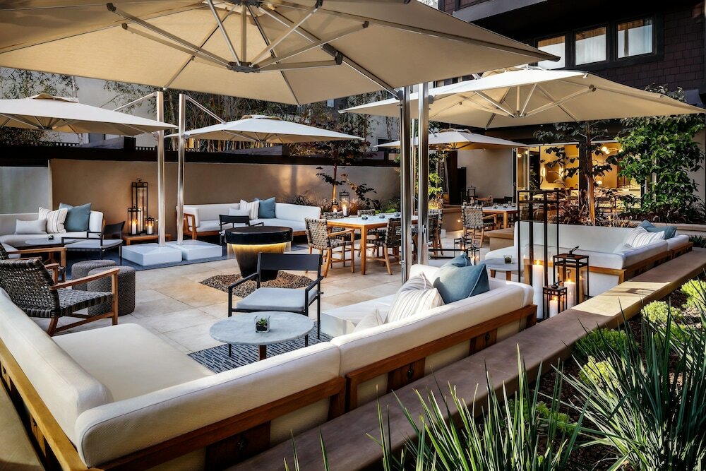 Фото The Ambrose Hotel