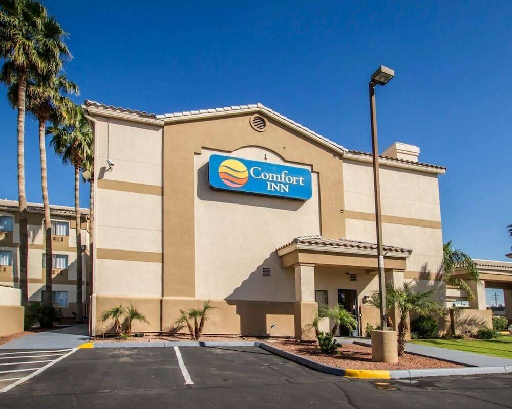 Фото Comfort Inn West