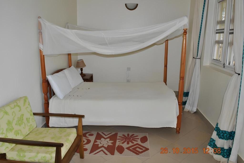 Фото Little Woods Inn