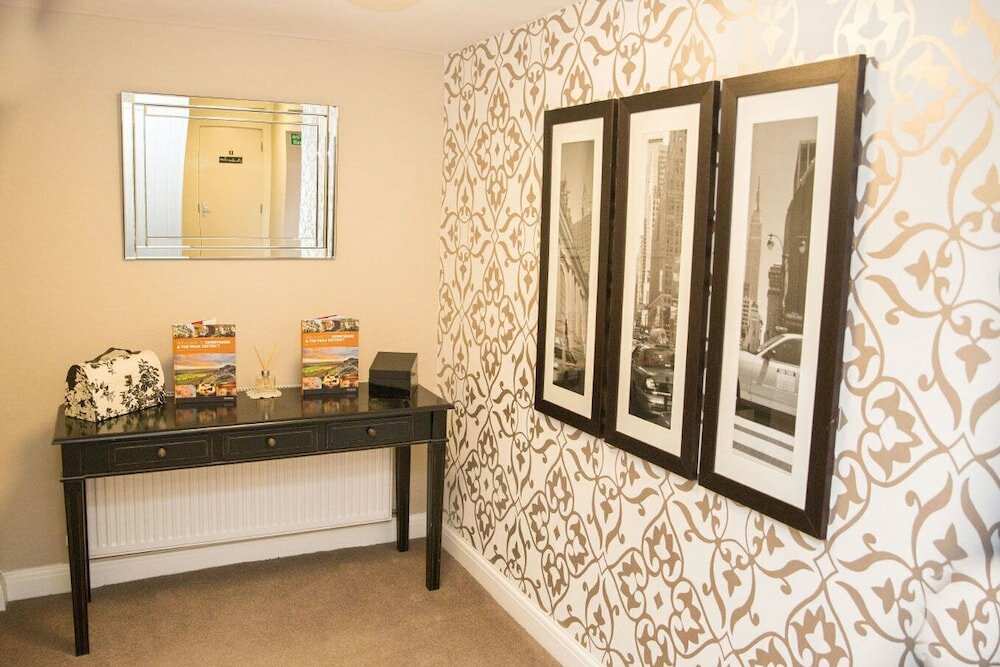 Фото The Manor House